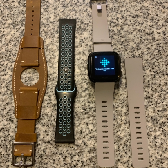 fitbit Other - Black Fitbit versa